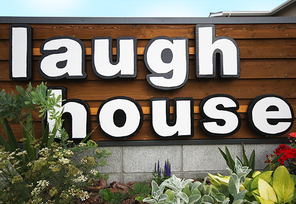 laugh-house　会社　英字